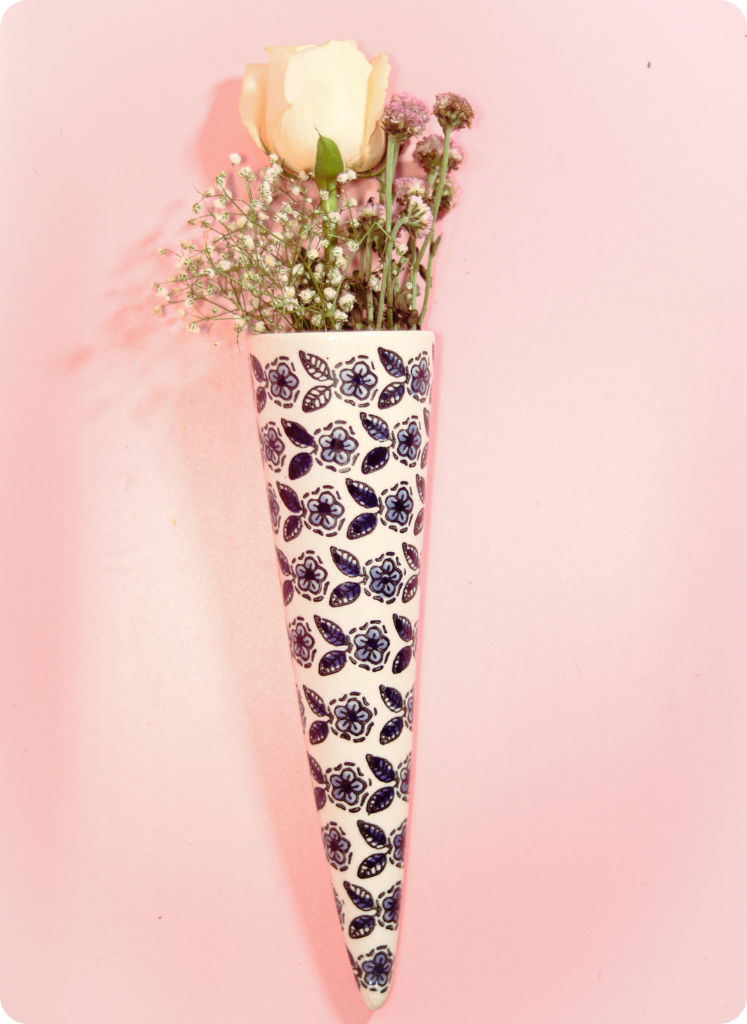The Drama Cone Hanging Vase